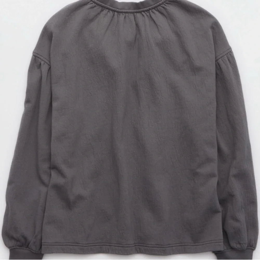 aerie Charcoal Gray Textured V-Neck Top with Tassel Tie - Picture 4 of 9
